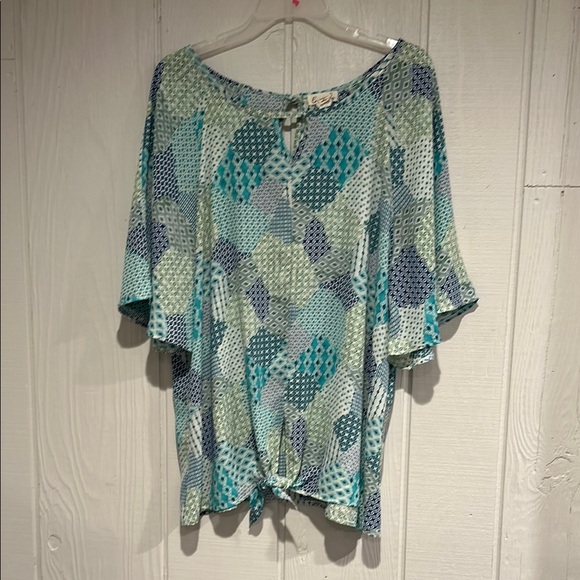 Emi & Joe Blue Patterned Top - Picture 1 of 4